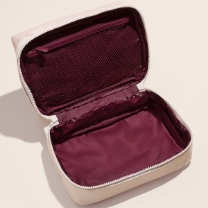 puffy-toiletry-bag-top-open-1440×1952-1.jpg